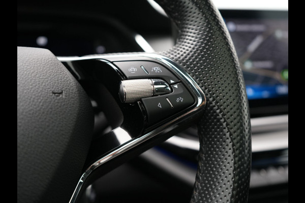 Škoda Octavia Combi 1.4 TSI iV Sportline Business Edition Plus PHEV 204pk Dealer O.H. | Panodak | Adaptive Cruise | Head Up | Camera | Canton Audio | RS Sportstoelen Memory & Verwarmd | Sfeerverlichting | Apple Carplay | Keyless | Blis | Virtual | Navigatie | DAB | Plug In Hyb