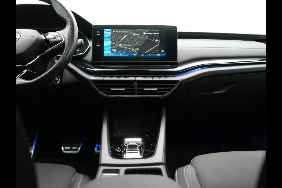 Škoda Octavia Combi 1.4 TSI iV Sportline Business Edition Plus PHEV 204pk Dealer O.H. | Panodak | Adaptive Cruise | Head Up | Camera | Canton Audio | RS Sportstoelen Memory & Verwarmd | Sfeerverlichting | Apple Carplay | Keyless | Blis | Virtual | Navigatie | DAB | Plug In Hyb