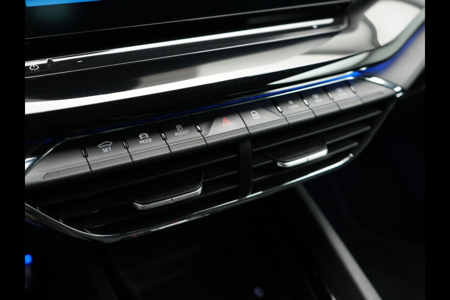 Škoda Octavia Combi 1.4 TSI iV Sportline Business Edition Plus PHEV 204pk Dealer O.H. | Panodak | Adaptive Cruise | Head Up | Camera | Canton Audio | RS Sportstoelen Memory & Verwarmd | Sfeerverlichting | Apple Carplay | Keyless | Blis | Virtual | Navigatie | DAB | Plug In Hyb