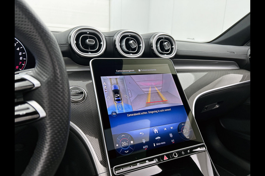 Mercedes-Benz C-Klasse 300 e Business Solution AMG AMG Line | Panorama Schuif-Kanteldak | Distronic | Lederen bekleding | Alarm | Parkeerpakket met 360°-camera | 20 Inch AMG Velgen. Inclusief 24 maanden Mercedes-Benz Certified garantie voor Europa.