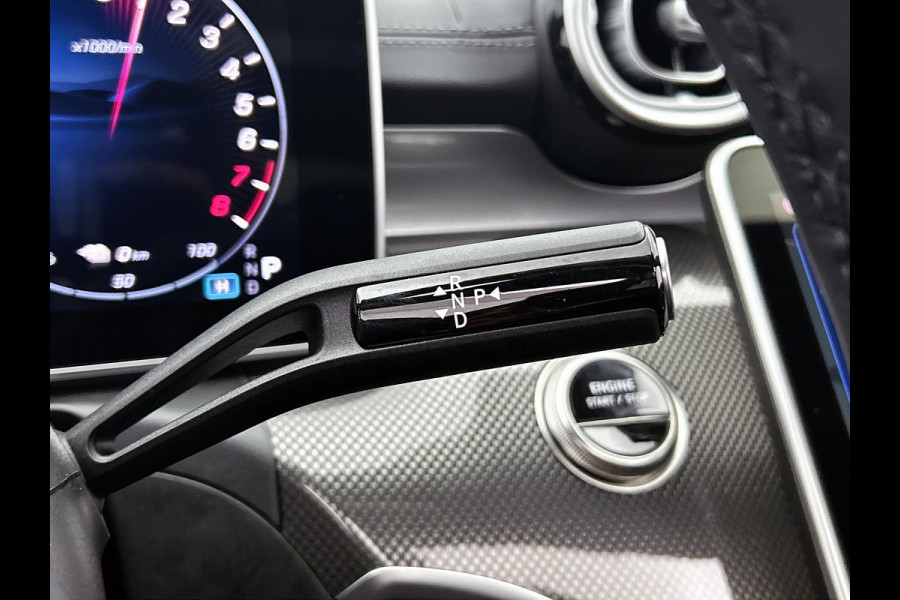 Mercedes-Benz C-Klasse 300 e Business Solution AMG AMG Line | Panorama Schuif-Kanteldak | Distronic | Lederen bekleding | Alarm | Parkeerpakket met 360°-camera | 20 Inch AMG Velgen. Inclusief 24 maanden Mercedes-Benz Certified garantie voor Europa.