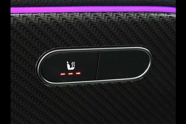 Mercedes-Benz GLA 250e AMG Night | Adaptive cruise | Stoelverwarming | Camera | Half leder | Park Assist | Leder/Alcantara | Widescreen | Sfeerverlichting | Climate control | PHEV | Plug In