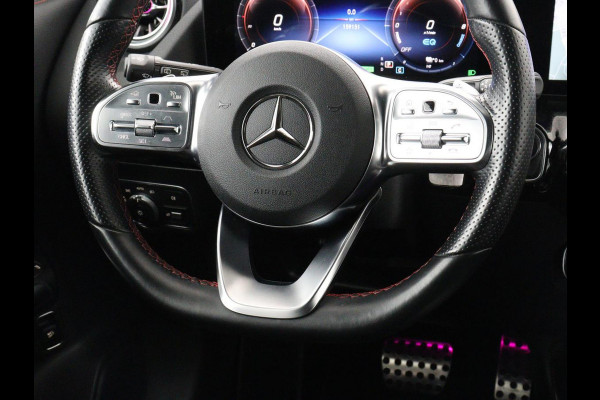 Mercedes-Benz GLA 250e AMG Night | Adaptive cruise | Stoelverwarming | Camera | Half leder | Park Assist | Leder/Alcantara | Widescreen | Sfeerverlichting | Climate control | PHEV | Plug In