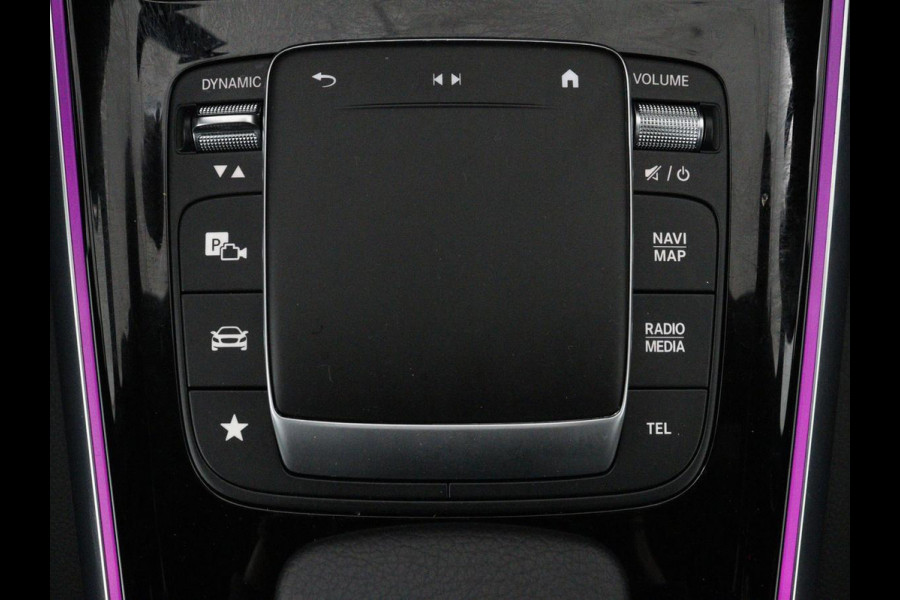 Mercedes-Benz GLA 250e AMG Night | Adaptive cruise | Stoelverwarming | Camera | Half leder | Park Assist | Leder/Alcantara | Widescreen | Sfeerverlichting | Climate control | PHEV | Plug In