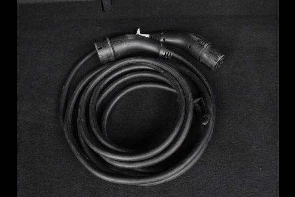 Audi Q4 e-tron 35 Launch edition Advanced 55 kWh | Warmtepomp | Stoelverwarming | Matrix LED | Carplay | Virtual Cockpit | Parkeerhulp | 19'' | Sportstoelen | Navigatie | Cruise control