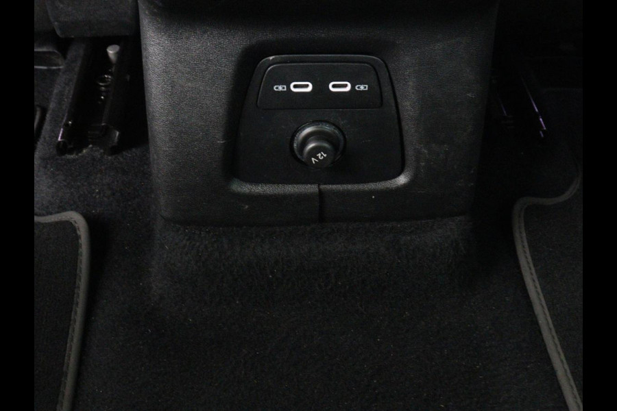 Audi Q4 e-tron 35 Launch edition Advanced 55 kWh | Warmtepomp | Stoelverwarming | Matrix LED | Carplay | Virtual Cockpit | Parkeerhulp | 19'' | Sportstoelen | Navigatie | Cruise control