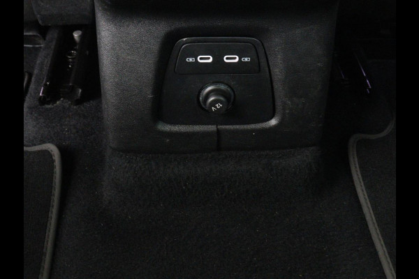 Audi Q4 e-tron 35 Launch edition Advanced 55 kWh | Warmtepomp | Stoelverwarming | Matrix LED | Carplay | Virtual Cockpit | Parkeerhulp | 19'' | Sportstoelen | Navigatie | Cruise control