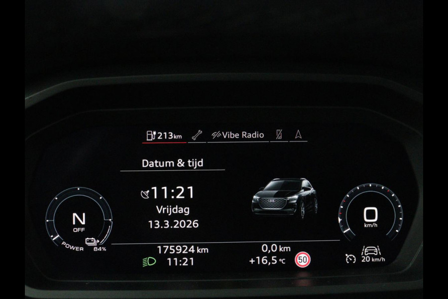 Audi Q4 e-tron 35 Launch edition Advanced 55 kWh | Warmtepomp | Stoelverwarming | Matrix LED | Carplay | Virtual Cockpit | Parkeerhulp | 19'' | Sportstoelen | Navigatie | Cruise control