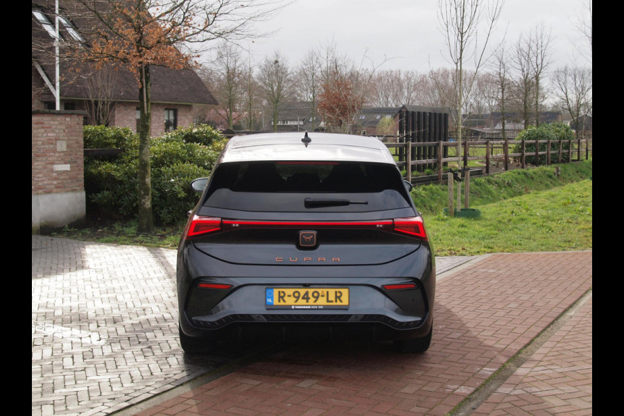 CUPRA Born Adrenaline 62 kWh 230pk | Camera | Sfeerverlichting  | Apple Carplay | Cruise Control |