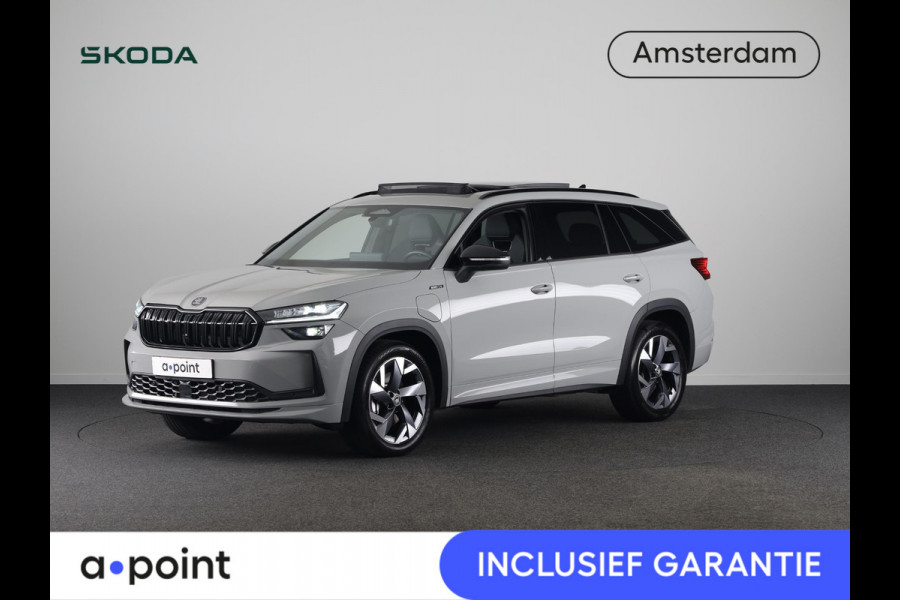 Škoda Kodiaq 1.5 TSI PHEV Sportline Business 204 pk Automaat (DSG) | Verlengde garantie | Navigatie | Panoramadak | Trekhaak (wegklapbaar) | Parkeersensoren | Achteruitrijcamera | Stoelverwarming v/a |