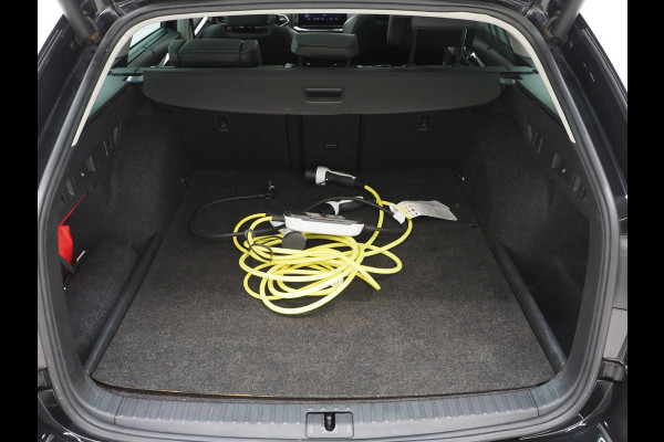 Škoda Octavia Combi 1.4 TSI iV PHEV Style | Panoramadak | Leder | Canton | HUD | Camera | Massage | Keyless | Adaptive Cruise
