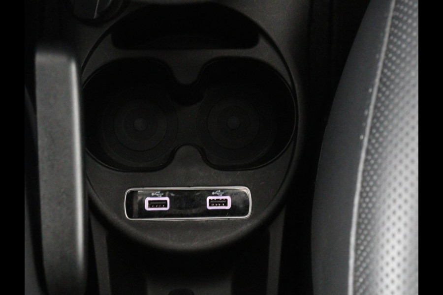 Fiat 500C 1.0 Hybrid Dolcevita | Origineel NL | Carplay | Navigatie | Cruise control | Airco | Elektrisch vouwdak | Parkeerhulp | Bluetooth