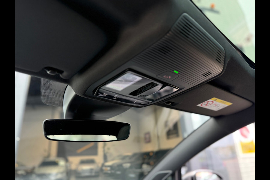 Volkswagen Golf 8 R 2.0 TSI Performance 4Motion AUTOMAAT-ACC-CAMERA-HARMAN KARDON-HEADUP-IQ LIGHT-MODE-NAVIGATIE-PANORAMA