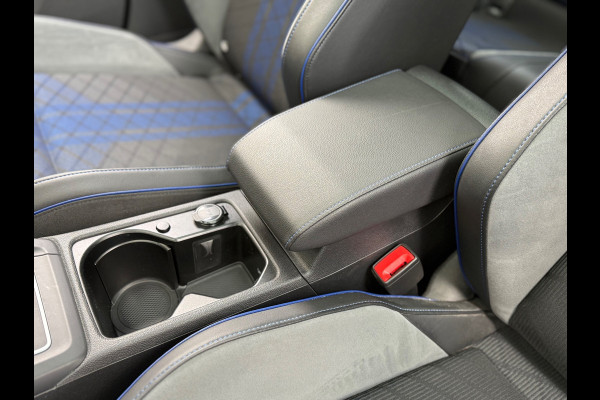 Volkswagen Golf 8 R 2.0 TSI Performance 4Motion AUTOMAAT-ACC-CAMERA-HARMAN KARDON-HEADUP-IQ LIGHT-MODE-NAVIGATIE-PANORAMA