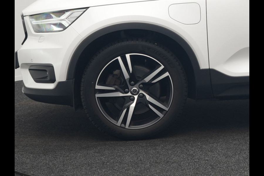 Volvo XC40 T5 Recharge R-Design PHEV 263pk Dealer O.H. | Adaptive Cruise | Camera | Lederen Sportstoelen Memory & Verwarmd | Apple Carplay | Stuur Verwarmd | 19"L.M | Virtual | Blis | Navigatie | DAB | Plug In Hybrid
