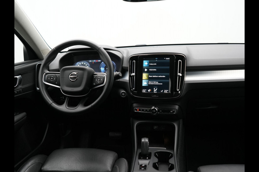 Volvo XC40 T5 Recharge R-Design PHEV 263pk Dealer O.H. | Adaptive Cruise | Camera | Lederen Sportstoelen Memory & Verwarmd | Apple Carplay | Stuur Verwarmd | 19"L.M | Virtual | Blis | Navigatie | DAB | Plug In Hybrid