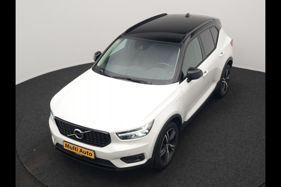 Volvo XC40 T5 Recharge R-Design PHEV 263pk Dealer O.H. | Adaptive Cruise | Camera | Lederen Sportstoelen Memory & Verwarmd | Apple Carplay | Stuur Verwarmd | 19"L.M | Virtual | Blis | Navigatie | DAB | Plug In Hybrid