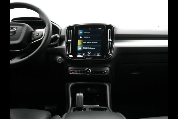 Volvo XC40 T5 Recharge R-Design PHEV 263pk Dealer O.H. | Adaptive Cruise | Camera | Lederen Sportstoelen Memory & Verwarmd | Apple Carplay | Stuur Verwarmd | 19"L.M | Virtual | Blis | Navigatie | DAB | Plug In Hybrid