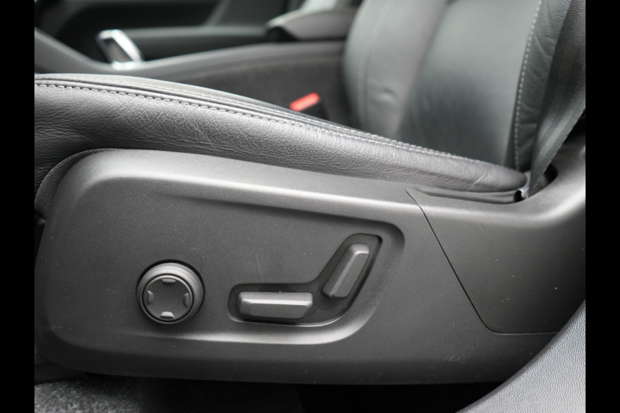 Volvo XC40 T5 Recharge R-Design PHEV 263pk Dealer O.H. | Adaptive Cruise | Camera | Lederen Sportstoelen Memory & Verwarmd | Apple Carplay | Stuur Verwarmd | 19"L.M | Virtual | Blis | Navigatie | DAB | Plug In Hybrid