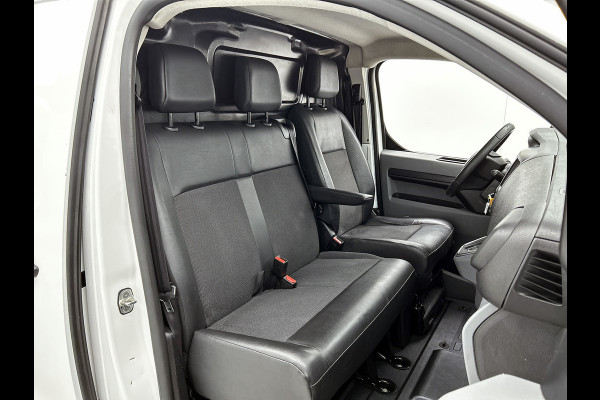 Toyota PROACE Electric Worker L2 Extra Range 75KWh / SOH 90% / 3Pers. / Navigatie / Airco / Bedrijfswagen inrichting / Apk 02-2027