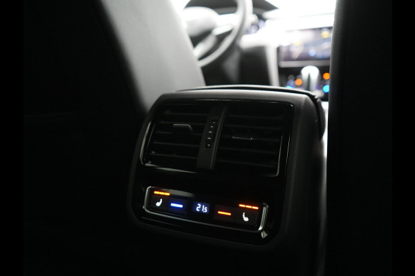 Volkswagen Arteon Shooting Brake 1.4 TSI eHybrid R-Line PHEV 218pk Dealer O.H | Trekhaak Af Fabriek | Adaptive Cruise | 360 Camera | IQ Light | Alcantara Sportstoelen Message & Verwarmd | Blis | Apple Carplay | Navigatie | Virtual | DAB |  Plug In Hybrid