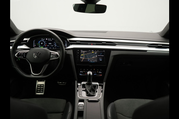 Volkswagen Arteon Shooting Brake 1.4 TSI eHybrid R-Line PHEV 218pk Dealer O.H | Trekhaak Af Fabriek | Adaptive Cruise | 360 Camera | IQ Light | Alcantara Sportstoelen Message & Verwarmd | Blis | Apple Carplay | Navigatie | Virtual | DAB |  Plug In Hybrid