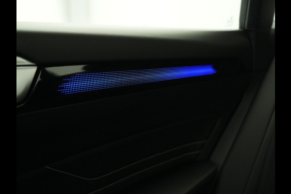 Volkswagen Arteon Shooting Brake 1.4 TSI eHybrid R-Line PHEV 218pk Dealer O.H | Trekhaak Af Fabriek | Adaptive Cruise | 360 Camera | IQ Light | Alcantara Sportstoelen Message & Verwarmd | Blis | Apple Carplay | Navigatie | Virtual | DAB |  Plug In Hybrid