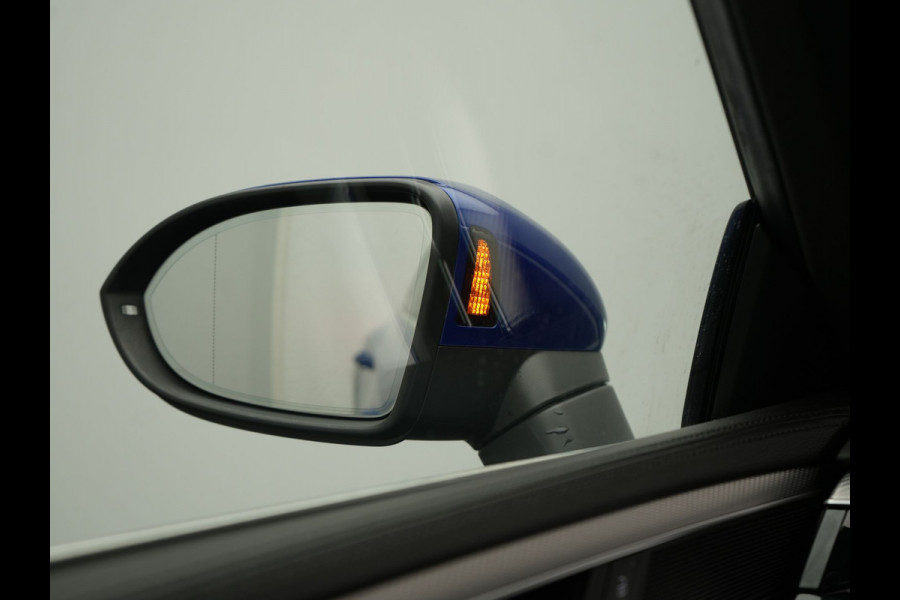 Volkswagen Arteon Shooting Brake 1.4 TSI eHybrid R-Line PHEV 218pk Dealer O.H | Trekhaak Af Fabriek | Adaptive Cruise | 360 Camera | IQ Light | Alcantara Sportstoelen Message & Verwarmd | Blis | Apple Carplay | Navigatie | Virtual | DAB |  Plug In Hybrid