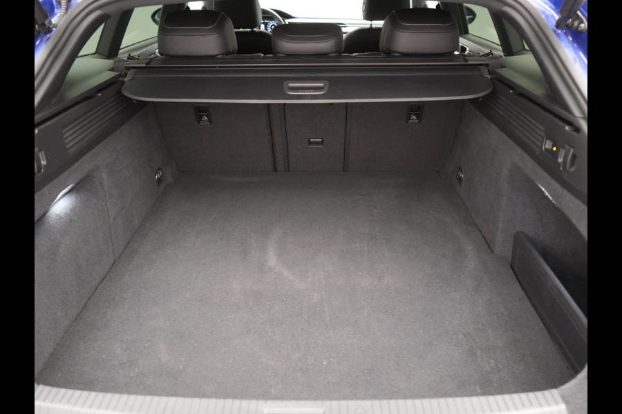 Volkswagen Arteon Shooting Brake 1.4 TSI eHybrid R-Line PHEV 218pk Dealer O.H | Trekhaak Af Fabriek | Adaptive Cruise | 360 Camera | IQ Light | Alcantara Sportstoelen Message & Verwarmd | Blis | Apple Carplay | Navigatie | Virtual | DAB |  Plug In Hybrid