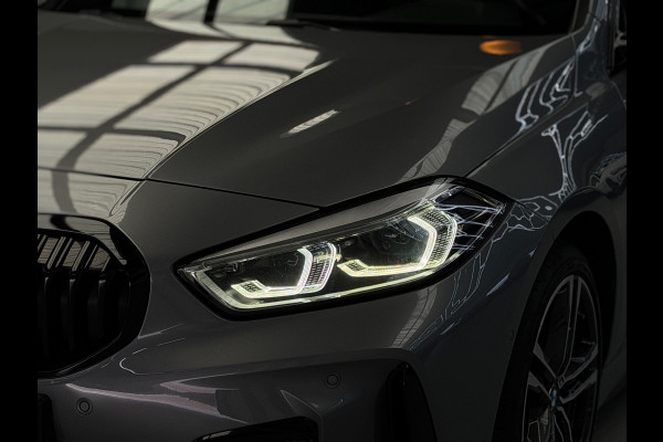 BMW 1-serie 118i M-Pakket CarPlay Panorama