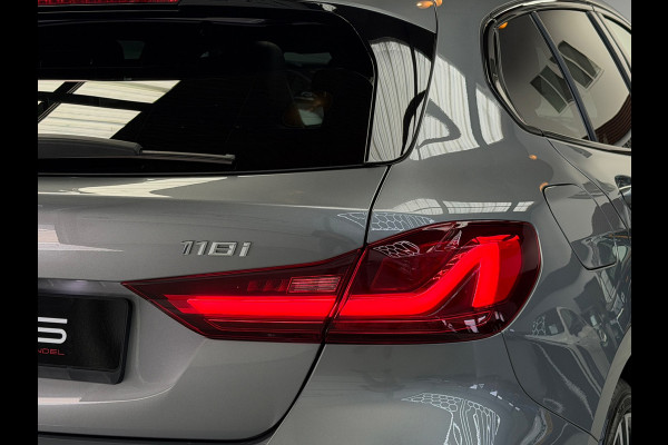 BMW 1-serie 118i M-Pakket CarPlay Panorama