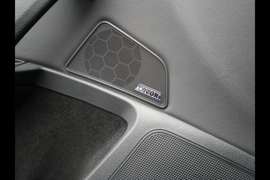 Škoda Superb Combi 1.4 TSI iV Laurin & Klemet PHEV 218pk Dealer O.H. | Trekhaak Af Fabriek | Panodak | Adaptive Cruise | 360 Camera | Lederen Sportstoelen Ventilatie & Memory & Massage | Canton Audio | Crystal LED | Stuur Verwarmd | Sfeerverlichting | Plug In