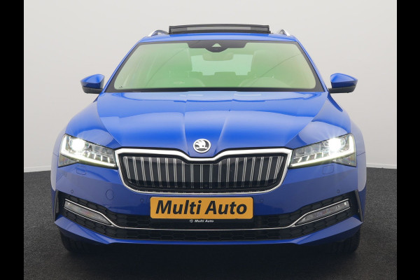 Škoda Superb Combi 1.4 TSI iV Laurin & Klemet PHEV 218pk Dealer O.H. | Trekhaak Af Fabriek | Panodak | Adaptive Cruise | 360 Camera | Lederen Sportstoelen Ventilatie & Memory & Massage | Canton Audio | Crystal LED | Stuur Verwarmd | Sfeerverlichting | Plug In