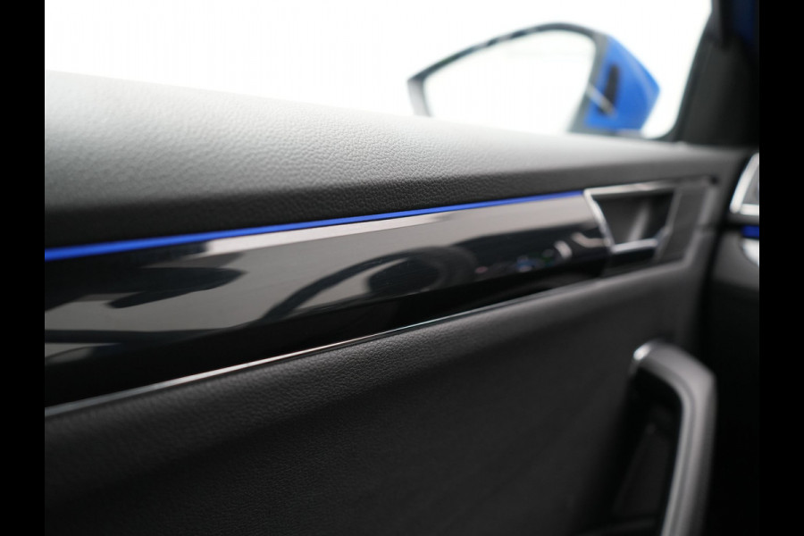 Škoda Superb Combi 1.4 TSI iV Laurin & Klemet PHEV 218pk Dealer O.H. | Trekhaak Af Fabriek | Panodak | Adaptive Cruise | 360 Camera | Lederen Sportstoelen Ventilatie & Memory & Massage | Canton Audio | Crystal LED | Stuur Verwarmd | Sfeerverlichting | Plug In