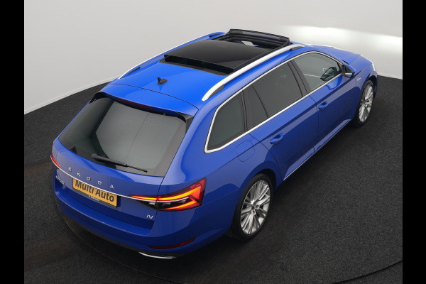 Škoda Superb Combi 1.4 TSI iV Laurin & Klemet PHEV 218pk Dealer O.H. | Trekhaak Af Fabriek | Panodak | Adaptive Cruise | 360 Camera | Lederen Sportstoelen Ventilatie & Memory & Massage | Canton Audio | Crystal LED | Stuur Verwarmd | Sfeerverlichting | Plug In