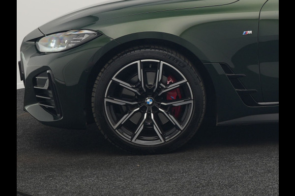 BMW 4 Serie Coupé 430i M Sport 245pk Dealer O.H Sanremo Green | Panodak | Lederen Competition Stoelen Memory & Verwarmd | Adaptive Onderstel | 360 Camera | Harman & Kardon | 19" L.M | Carbon | Apple Carplay | Navigatie | Blis | Virtual | DAB |