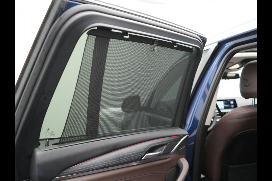 BMW X3 xDrive30e Business Edition Plus PHEV 293pk FACELIFT Dealer O.H. | Trekhaak Af Fabriek | Panodak | Head Up | Adaptive Cruise | Adaptief Onderstel | Lederen Sportstoelen Memory & Ventilatie | Camera | Keyless | Apple Carplay | Navigatie | Virtual | Plug In