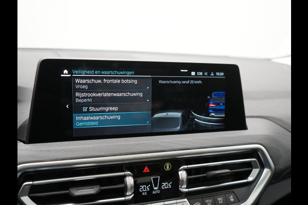 BMW X3 xDrive30e Business Edition Plus PHEV 293pk FACELIFT Dealer O.H. | Trekhaak Af Fabriek | Panodak | Head Up | Adaptive Cruise | Adaptief Onderstel | Lederen Sportstoelen Memory & Ventilatie | Camera | Keyless | Apple Carplay | Navigatie | Virtual | Plug In
