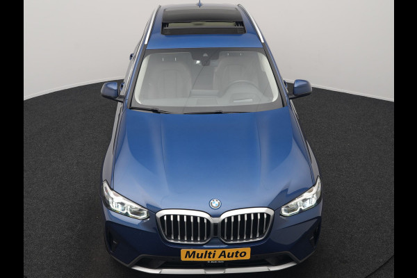 BMW X3 xDrive30e Business Edition Plus PHEV 293pk FACELIFT Dealer O.H. | Trekhaak Af Fabriek | Panodak | Head Up | Adaptive Cruise | Adaptief Onderstel | Lederen Sportstoelen Memory & Ventilatie | Camera | Keyless | Apple Carplay | Navigatie | Virtual | Plug In