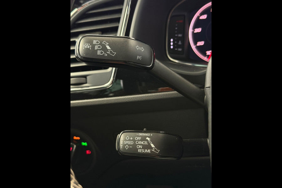 Seat Leon 2.0 TSI CUPRA 300 Panorama CarPlay