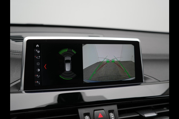 BMW X1 xDrive25e Sportline Plug In Hybrid 221pk Dealer O.H. PHEV | Trekhaak Afn. | Adaptive Cruise | Camera | Sportstoelen Verwarmd | Sfeerverlichting | Keyless | LED Koplampen | Navigatie | DAB |