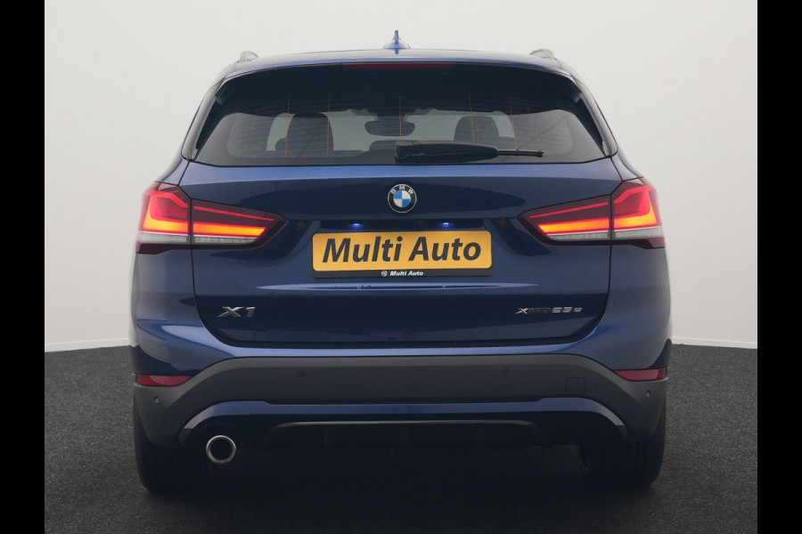 BMW X1 xDrive25e Sportline Plug In Hybrid 221pk Dealer O.H. PHEV | Trekhaak Afn. | Adaptive Cruise | Camera | Sportstoelen Verwarmd | Sfeerverlichting | Keyless | LED Koplampen | Navigatie | DAB |