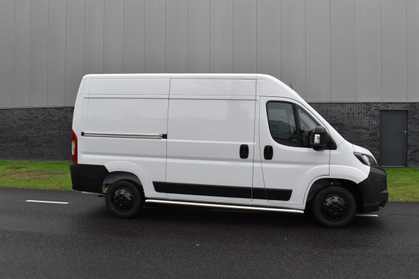 Peugeot Boxer 2.2 BlueHDi 140 S&S L2H2 3.3t Euro 6 Nieuwe registratie 2024/ GEEN BPM/ L2H2/ achteruitrijcamera verzwaard verenpakket, pakket City plus