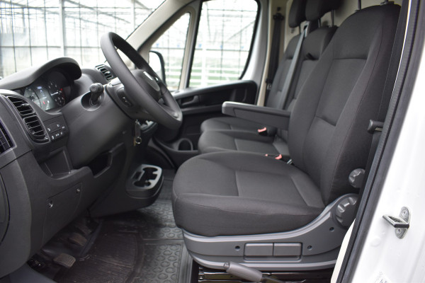 Peugeot Boxer 2.2 BlueHDi 140 S&S L2H2 3.3t Euro 6 Nieuwe registratie 2024/ GEEN BPM/ L2H2/ achteruitrijcamera verzwaard verenpakket, pakket City plus