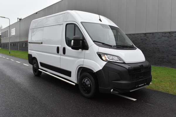 Peugeot Boxer 2.2 BlueHDi 140 S&S L2H2 3.3t Euro 6 Nieuwe registratie 2024/ GEEN BPM/ L2H2/ achteruitrijcamera verzwaard verenpakket, pakket City plus