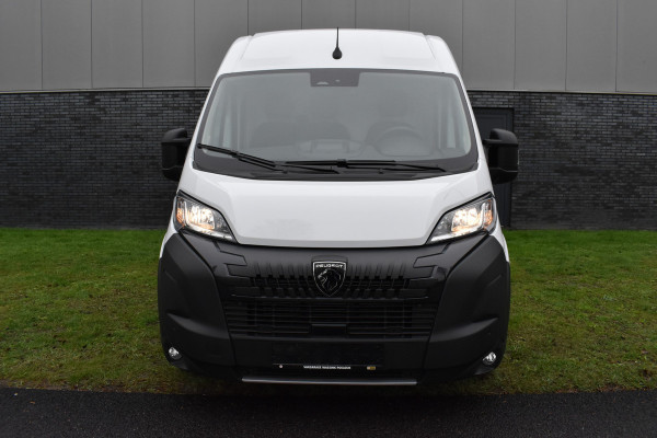 Peugeot Boxer 2.2 BlueHDi 140 S&S L2H2 3.3t Euro 6 Nieuwe registratie 2024/ GEEN BPM/ L2H2/ achteruitrijcamera verzwaard verenpakket, pakket City plus