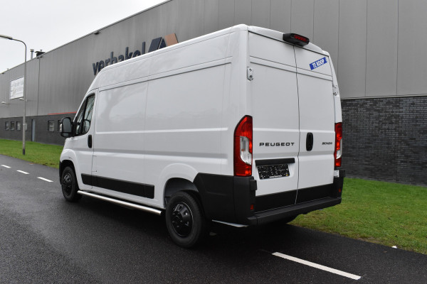 Peugeot Boxer 2.2 BlueHDi 140 S&S L2H2 3.3t Euro 6 Nieuwe registratie 2024/ GEEN BPM/ L2H2/ achteruitrijcamera verzwaard verenpakket, pakket City plus