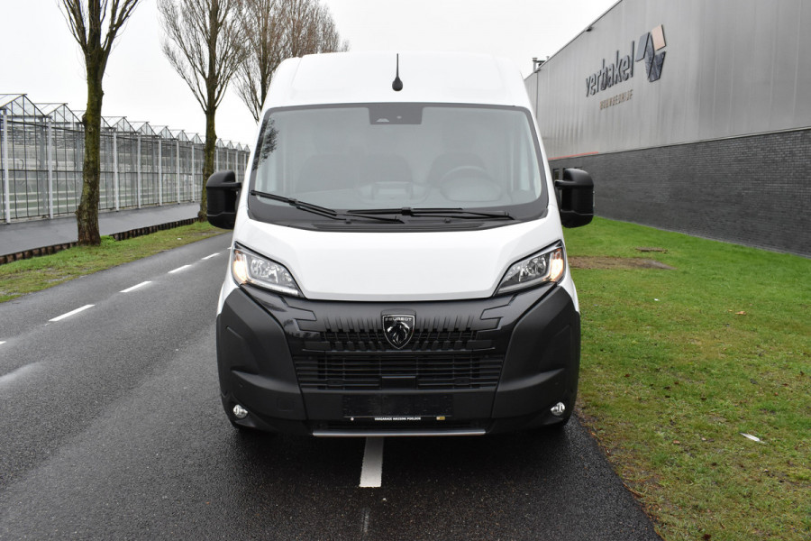 Peugeot Boxer 2.2 BlueHDi 140 S&S L2H2 3.3t Euro 6 Nieuwe registratie 2024/ GEEN BPM/ L2H2/ achteruitrijcamera verzwaard verenpakket, pakket City plus