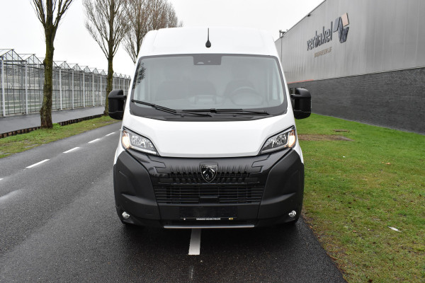 Peugeot Boxer 2.2 BlueHDi 140 S&S L2H2 3.3t Euro 6 Nieuwe registratie 2024/ GEEN BPM/ L2H2/ achteruitrijcamera verzwaard verenpakket, pakket City plus