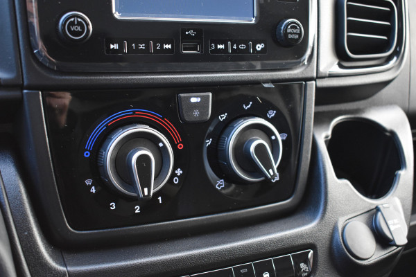 Peugeot Boxer 2.2 BlueHDi 140 S&S L2H2 3.3t Euro 6 Nieuwe registratie 2024/ GEEN BPM/ L2H2/ achteruitrijcamera verzwaard verenpakket, pakket City plus